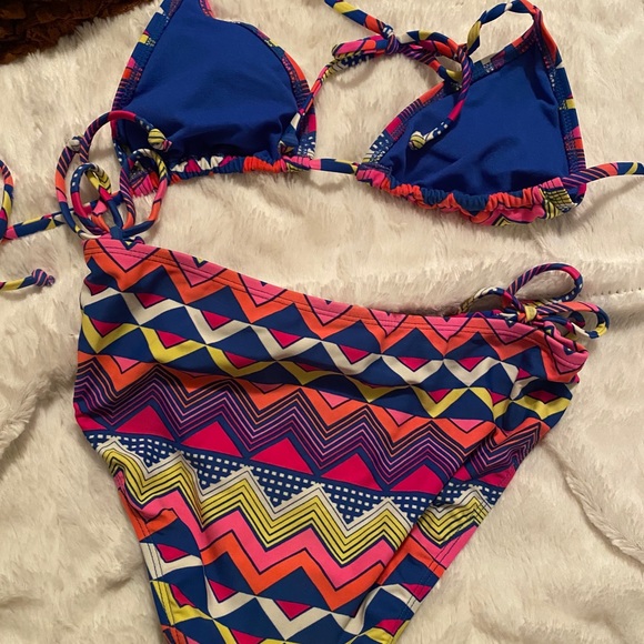 Old Navy Bikini Set - Picture 2 of 5